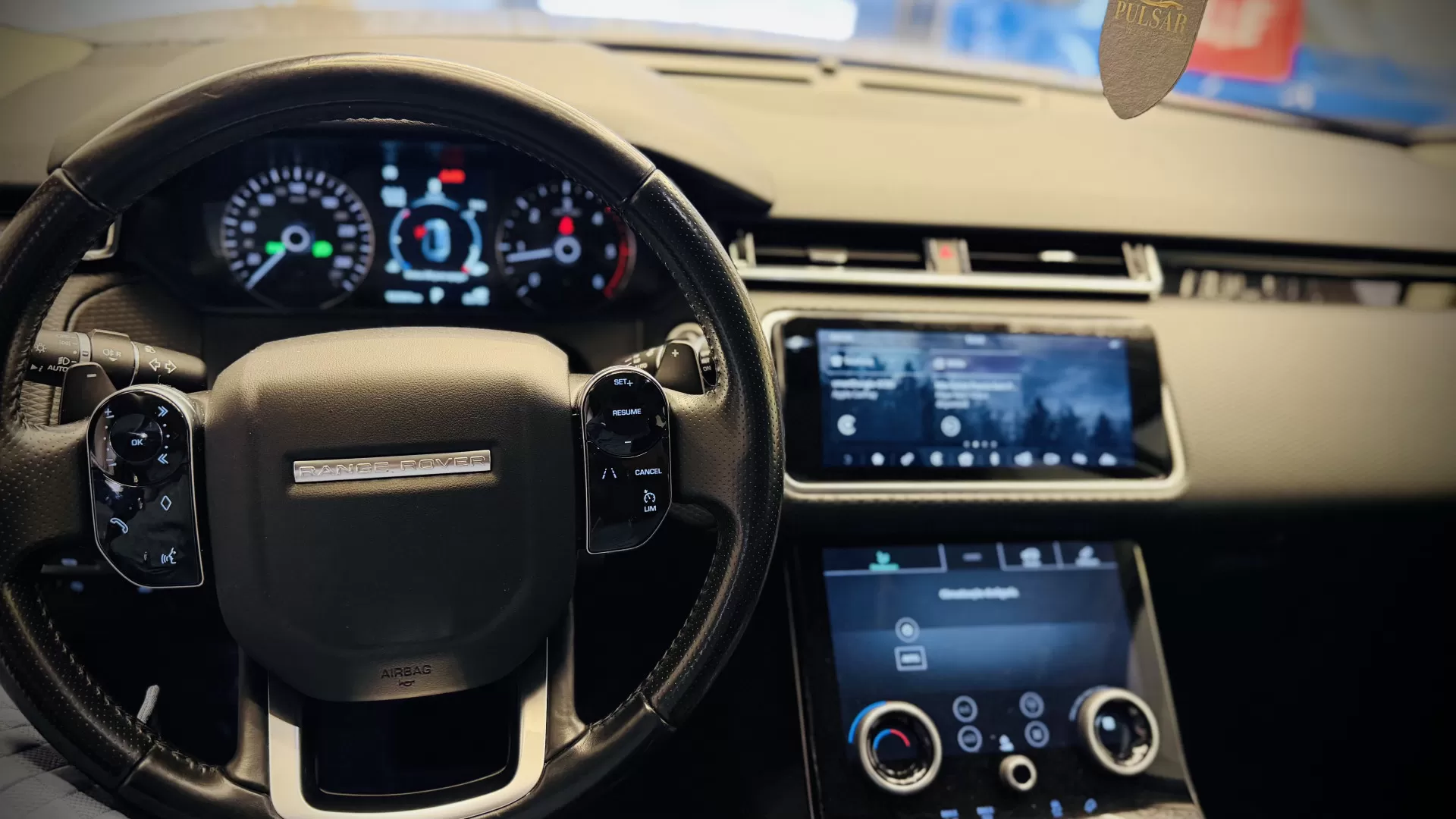 Land Rover Velar