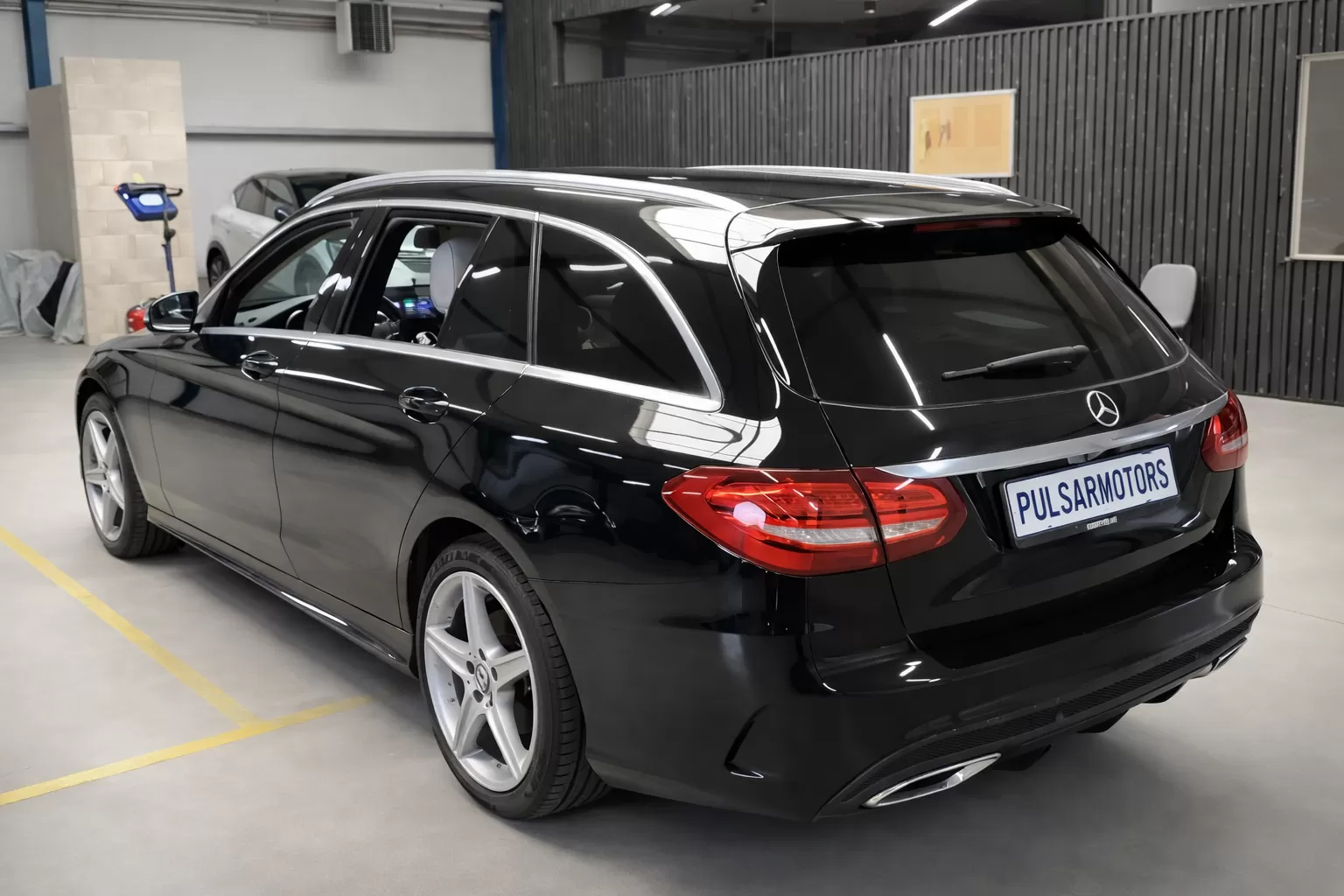 Mercedes-Benz C 200