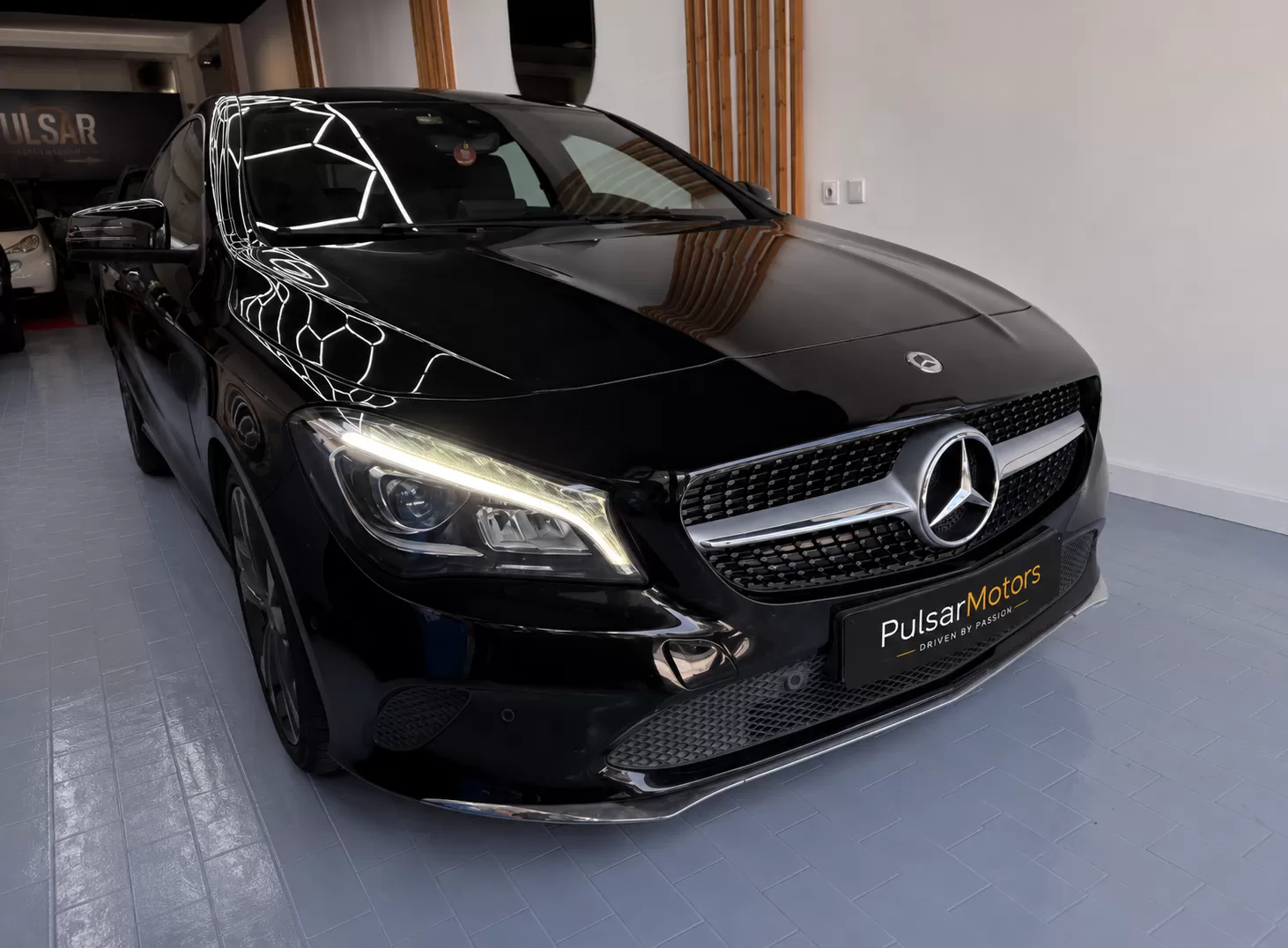 Mercedes-Benz CLA 180