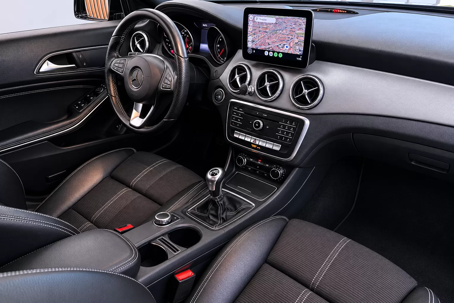 Mercedes-Benz CLA 180