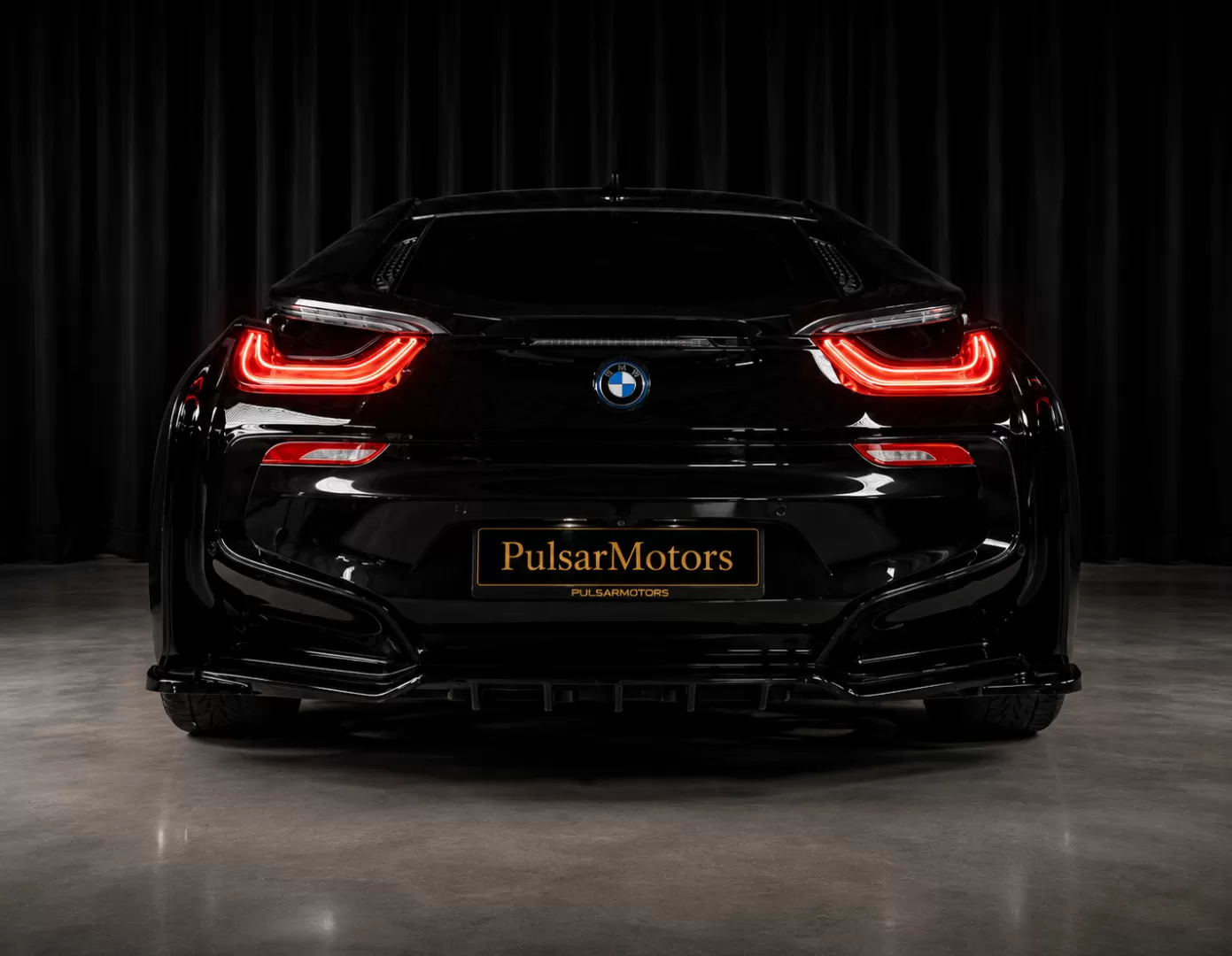 BMW i8