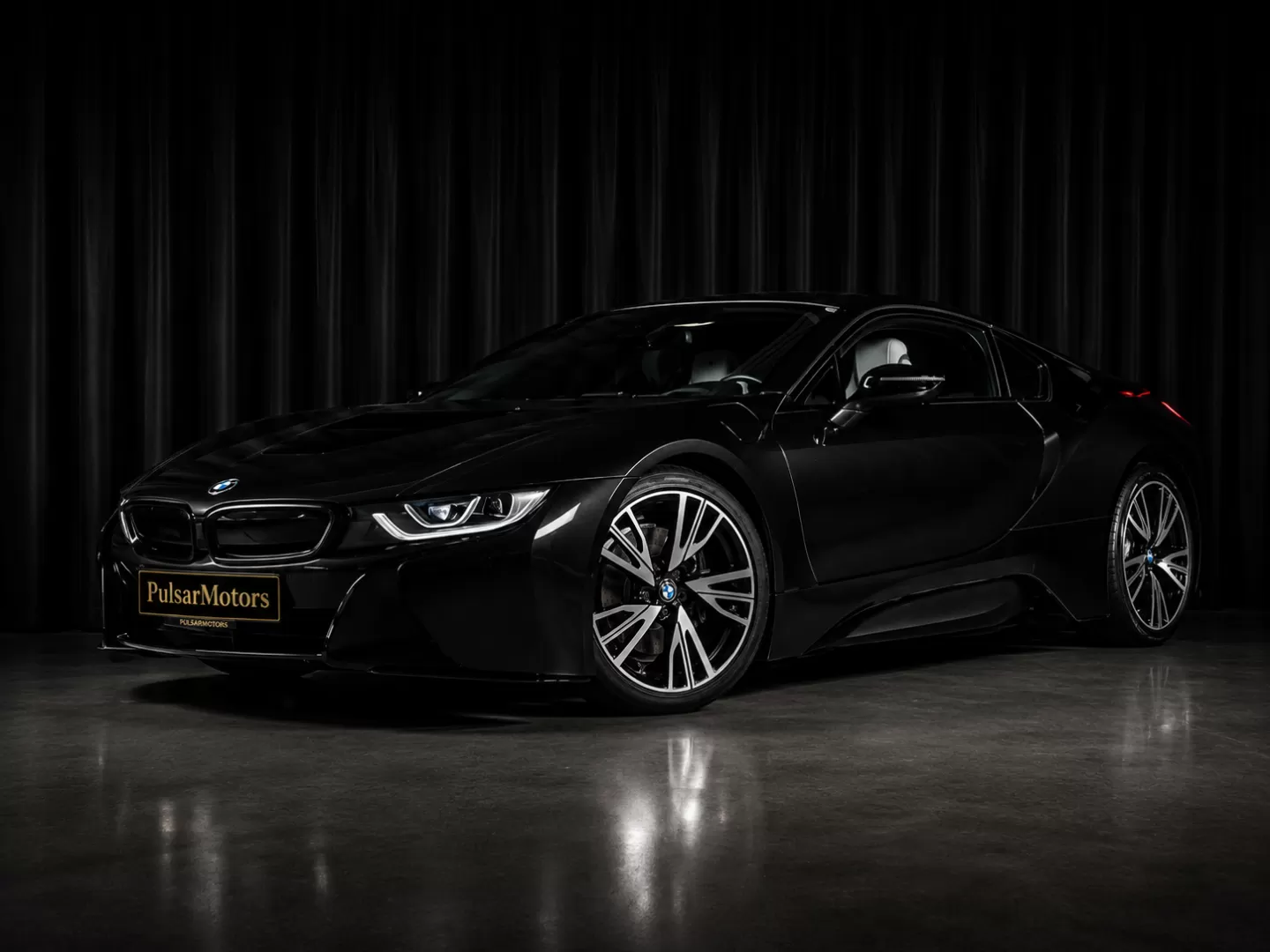 BMW i8