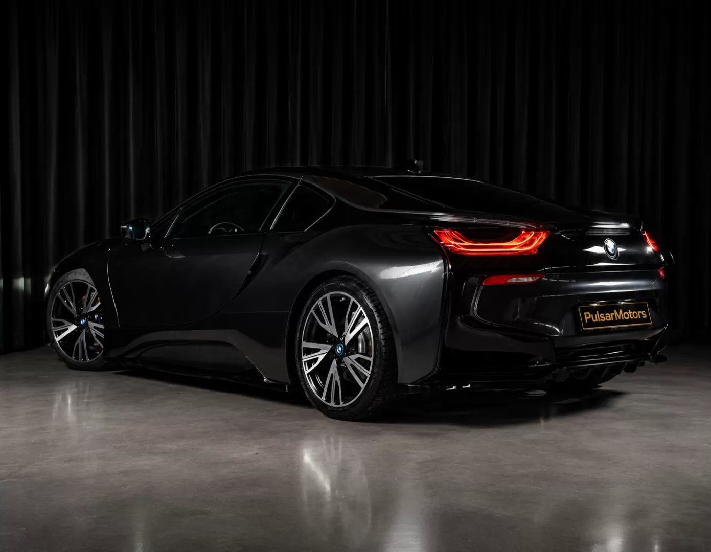 BMW i8