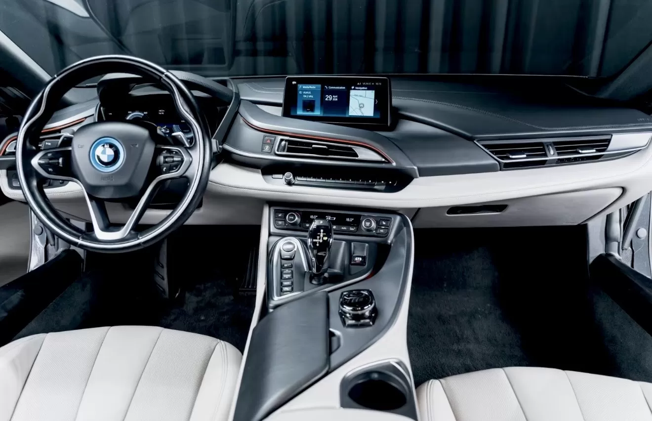 BMW i8