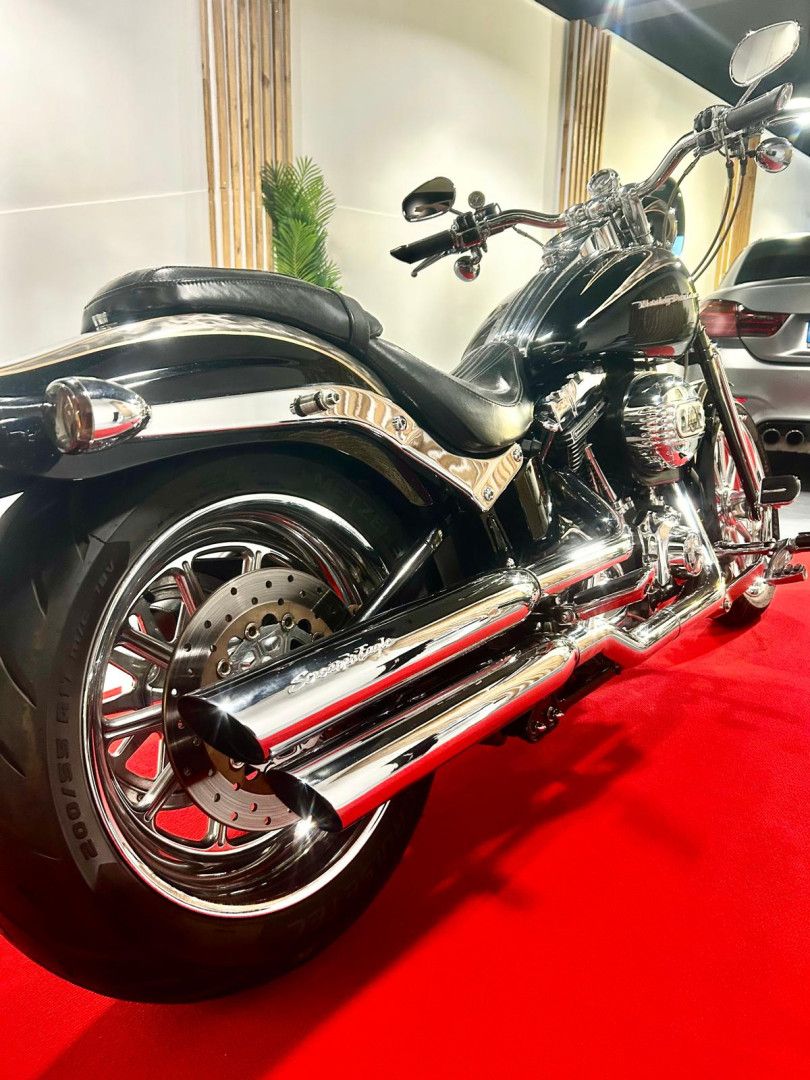 Harley-Davidson Softail