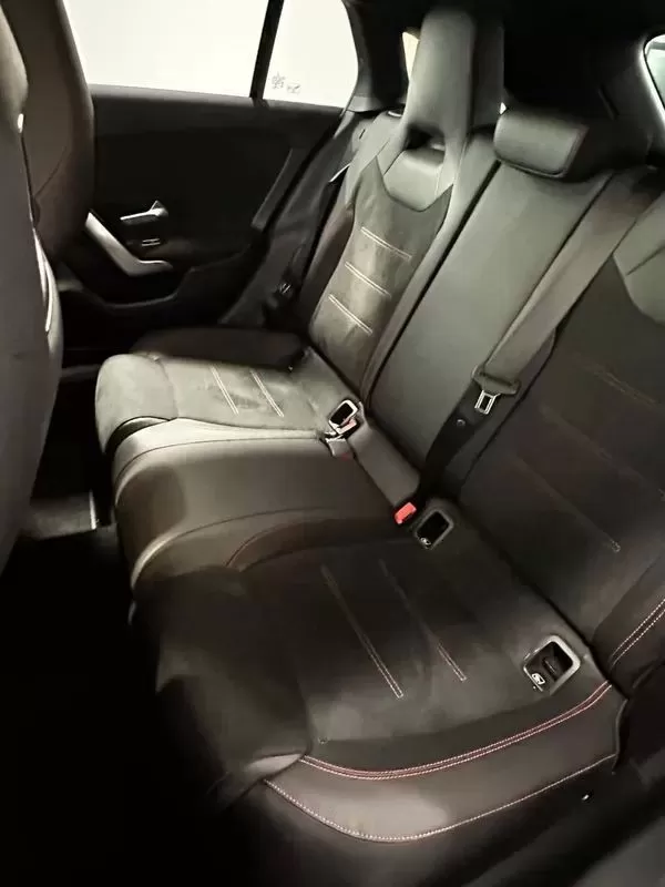 Mercedes-Benz CLA 220