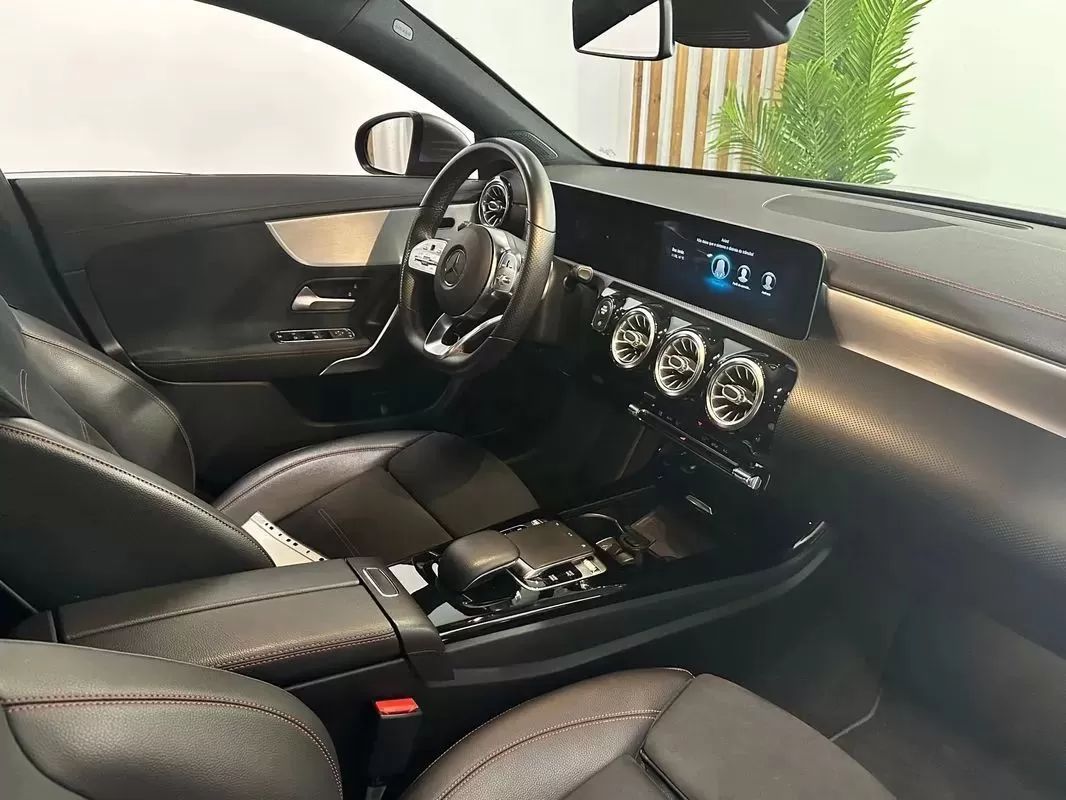Mercedes-Benz CLA 220