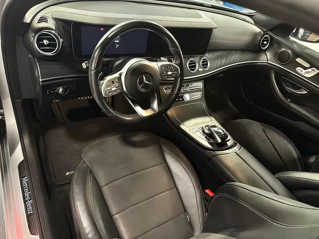 Mercedes-Benz E 300