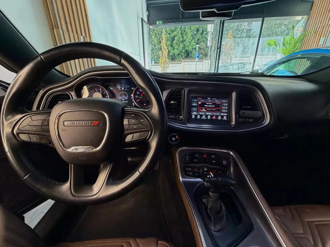 Dodge Challenger